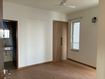Room in 3 BHK Apartment at Sector 106 – for Rent