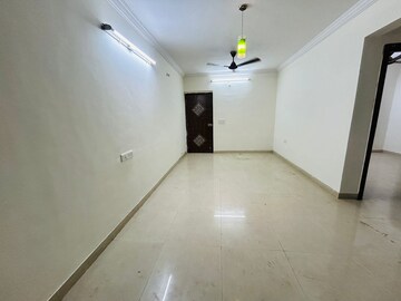 Room in 2 BHK Apartment at Seawoods – for Rent