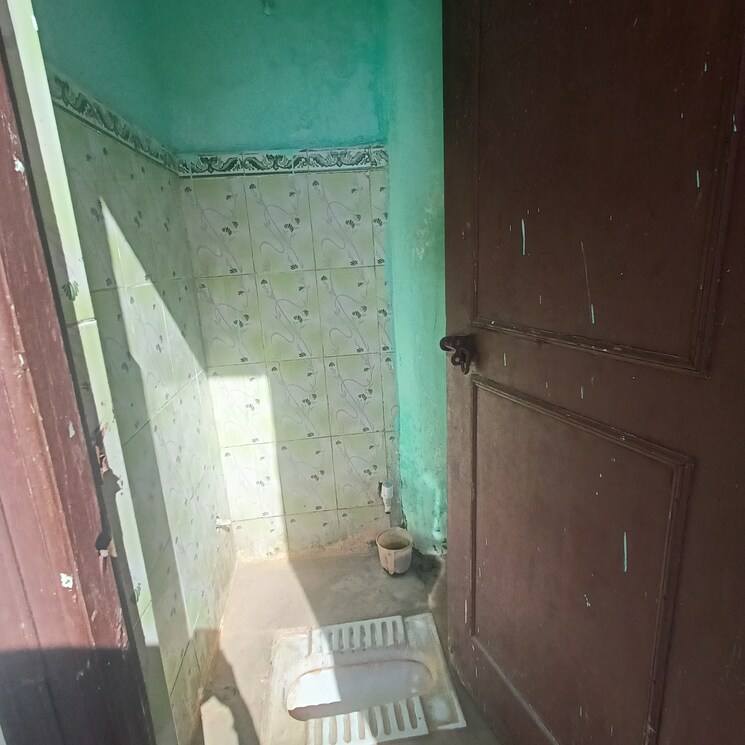 Bathroom, alpha-1-rwa 2 Bedroom 600 Sq.Ft. Independent House In Alpha 1 Greater Noida Greater Noida 8202152