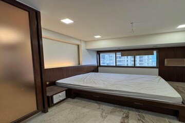 Bedroom in 6 BHK Apartment at El Dorado, Prabhadevi – for Rent