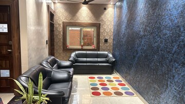 Living Room in 1 BHK Apartment at Kandivali East – for Rent