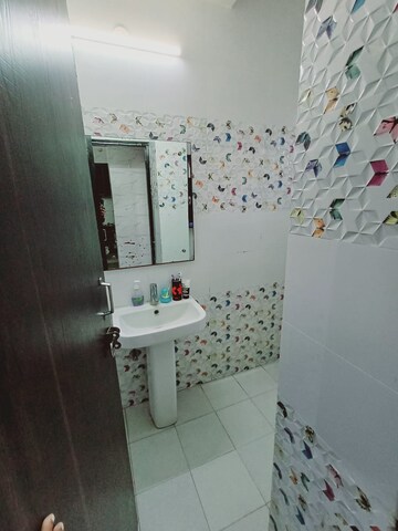 Bathroom in 1 RK Apartment at Sector 40 – for Rent