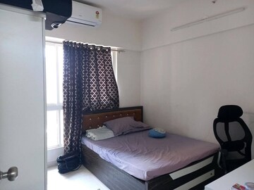 Bedroom in 2 BHK Apartment at Lodha Amara, Kolshet Road – for Rent