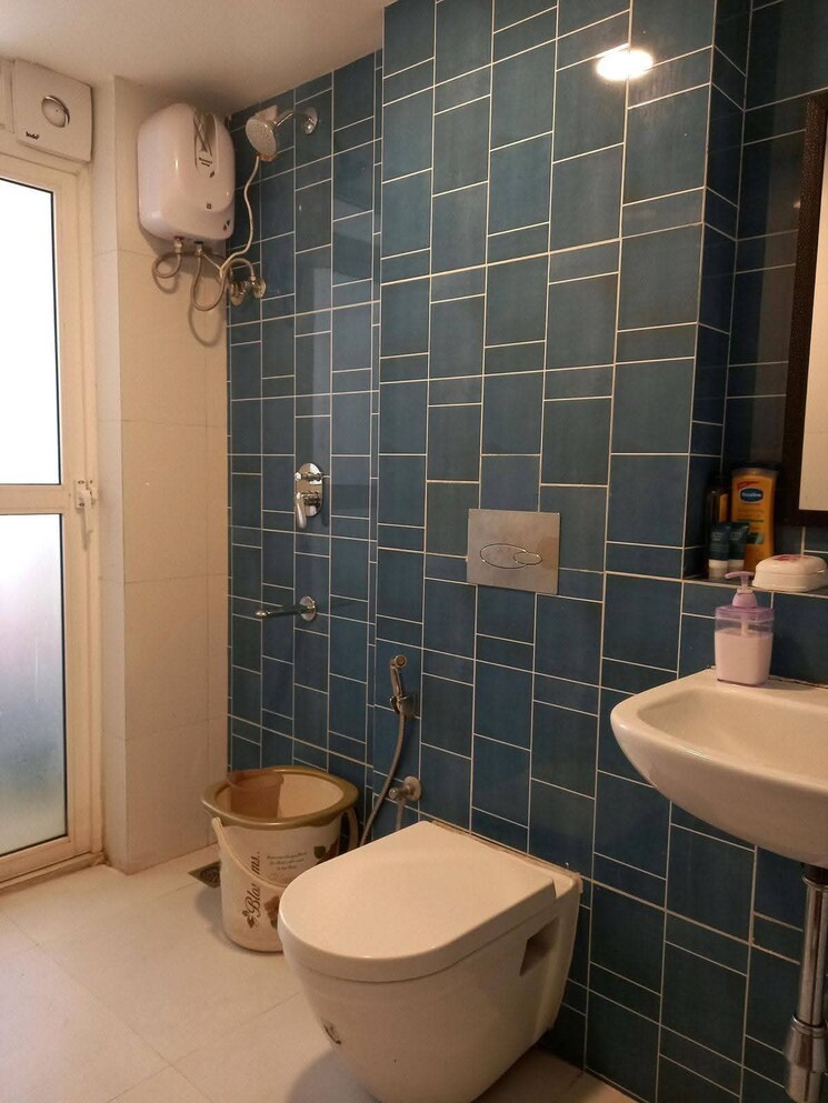 Bathroom, lodha-amara 2 Bedroom 900 Sq.Ft. Apartment In Kolshet Road Thane 8202195
