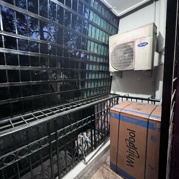 Balcony in 2 BHK Builder Floor at Ansal Sushant Lok I, Sector 43 – for Rent