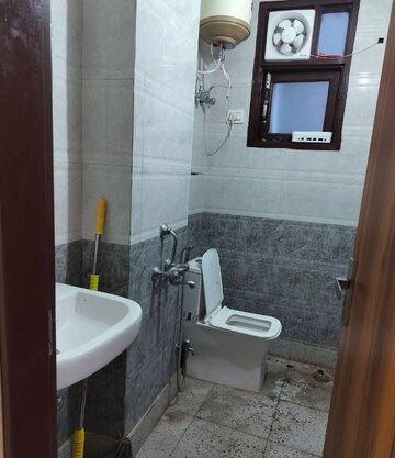 Bathroom in 1 BHK Builder Floor at Saket – for Rent