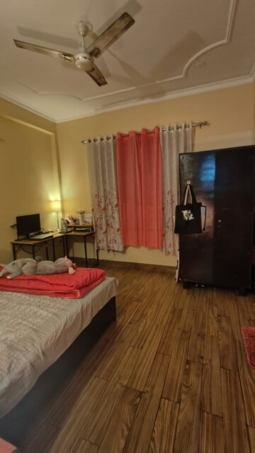 Bedroom in 2 BHK Independent House at Ansal Plaza Sector-23, Sector 23 – for Rent