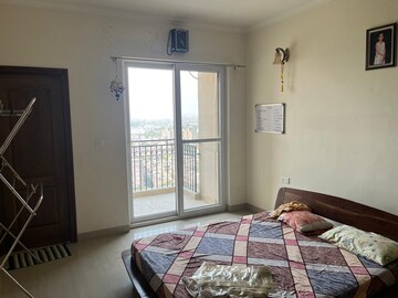 Bedroom in 1 BHK Apartment at DLF City Phase V, Dlf Phase V – for Rent