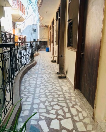 1 BHK Builder Floor For Rent in Saket