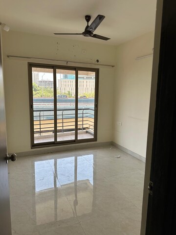 Room in 2 BHK Apartment at LnT Realty Emerald Isle, Powai – for Rent