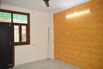 Room in 3 BHK Builder Floor at Mahavir Enclave 1 – for Sale
