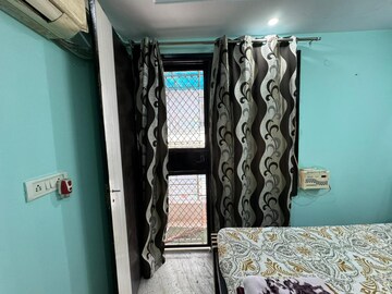 Bedroom in 1 BHK Builder Floor at Mahavir Enclave 1 – for Sale