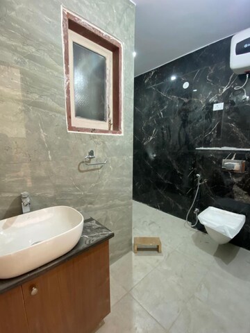 Master Bedroom in 1 RK Independent House at Ansal Plaza Sector-23, Sector 23 – for Rent
