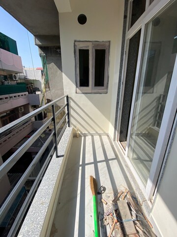 Balcony in 1 RK Independent House at Ansal Plaza Sector-23, Sector 23 – for Rent