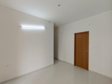 Room in 2 BHK Apartment at Sobha Dream Gardens, Thanisandra Main Road – for Rent