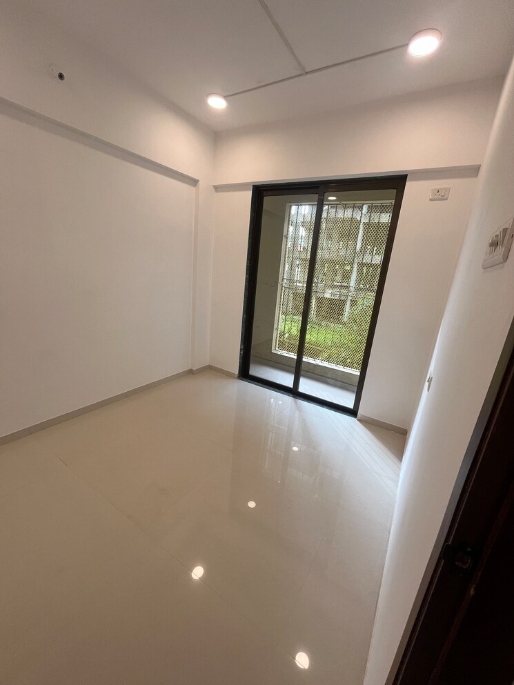 undefined, kandivali east 3 Bedroom 985 Sq.Ft. Apartment In Kandivali East Mumbai 8202347