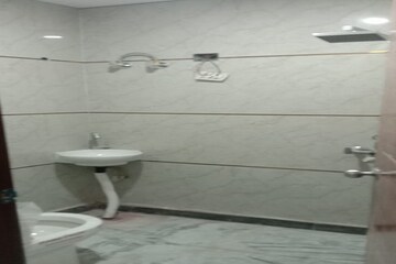 Bathroom in 3 BHK Builder Floor at Mahendra Enclave, Shastri Nagar – for Sale