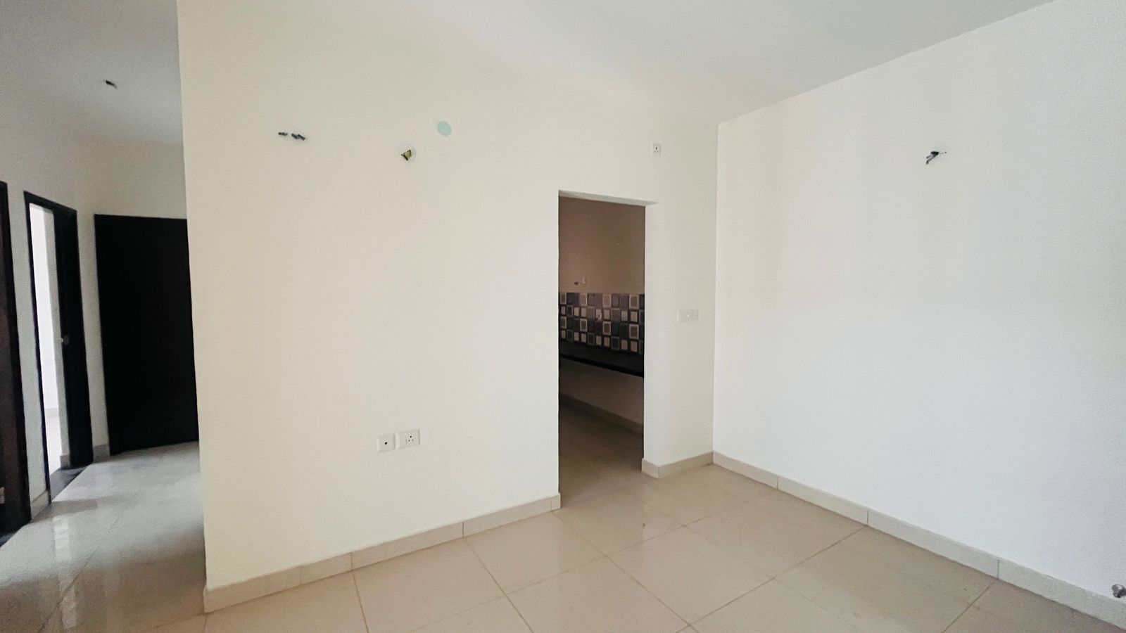 2 BHK 900 Sq.Ft. Apartment in Provident Park Square