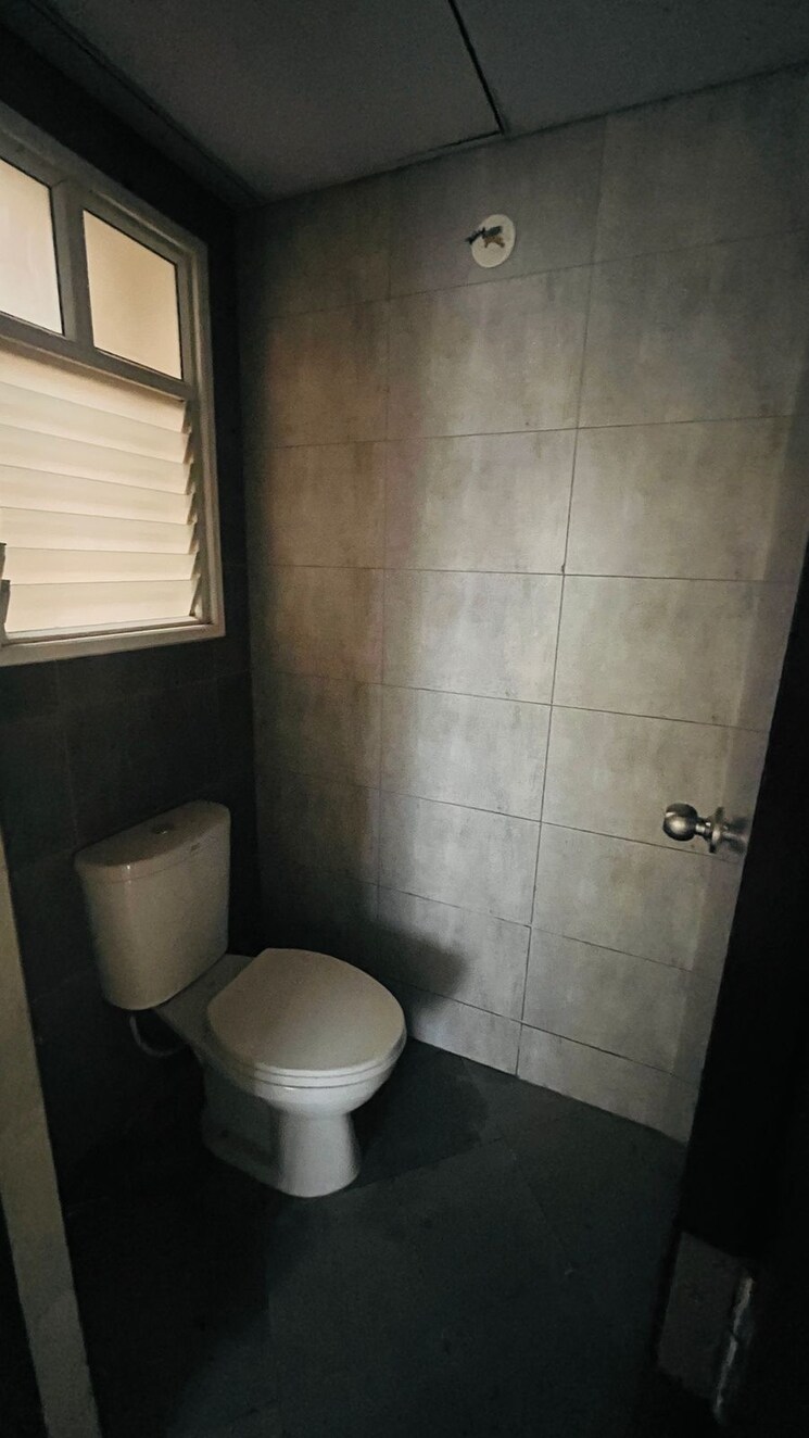 Bathroom, provident-park-square 2 Bedroom 900 Sq.Ft. Apartment In Kanakapura Road Bangalore 8202454