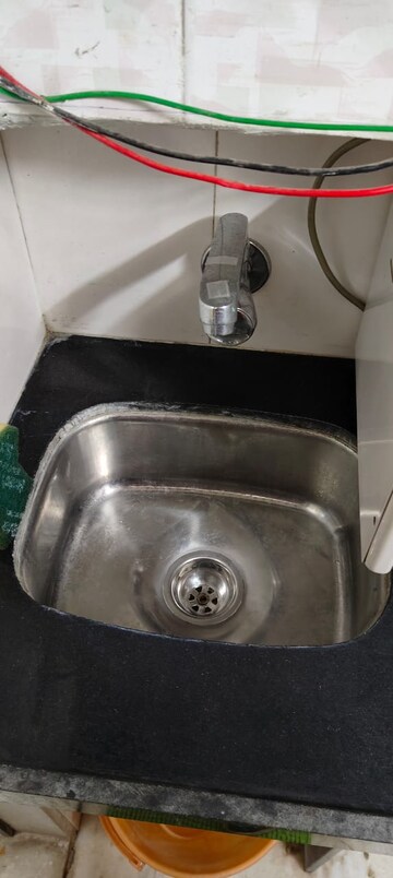 Furnished Amenities in 1 RK Apartment at Viman Darshan CHS, Andheri East – for Rent