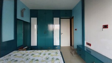 Room in 2 BHK Apartment at Rustomjee Elanza, Malad West – for Rent