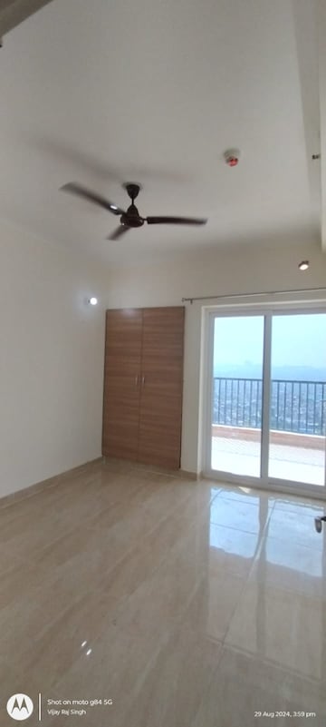 2 BHK Apartment For Rent in Gaur City 2 - 14th Avenue Sector 16c Greater Noida Greater Noida  8202655