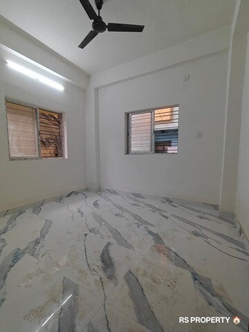 Room in 1.5 BHK Apartment at Rumpa Rudra II, Keshtopur – for Rent