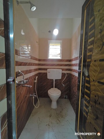 Bathroom in 1.5 BHK Apartment at Rumpa Rudra II, Keshtopur – for Rent