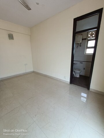 Room in 2 BHK Apartment at Maple Heights, Sector 43 – for Rent