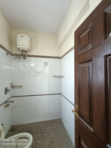 Bathroom in 2 BHK Apartment at Maple Heights, Sector 43 – for Rent