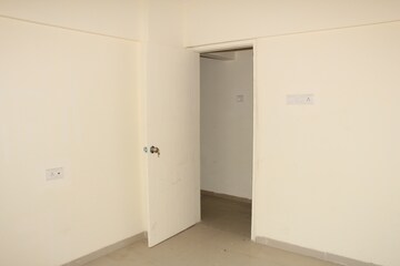 Room in 3 BHK Apartment at Andheri East – for Rent