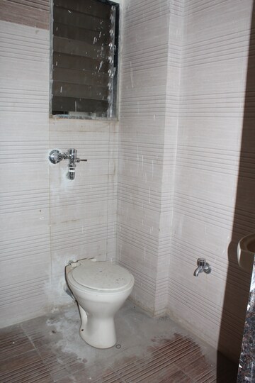 Bathroom in 3 BHK Apartment at Andheri East – for Rent