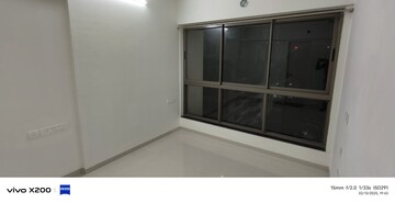 Room in 2 BHK Apartment at Godrej Nest Kandivali, Kandivali East – for Rent