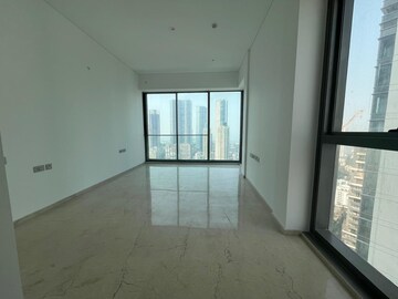 Room in 5 BHK Apartment at Rustomjee Crown, Prabhadevi – for Rent