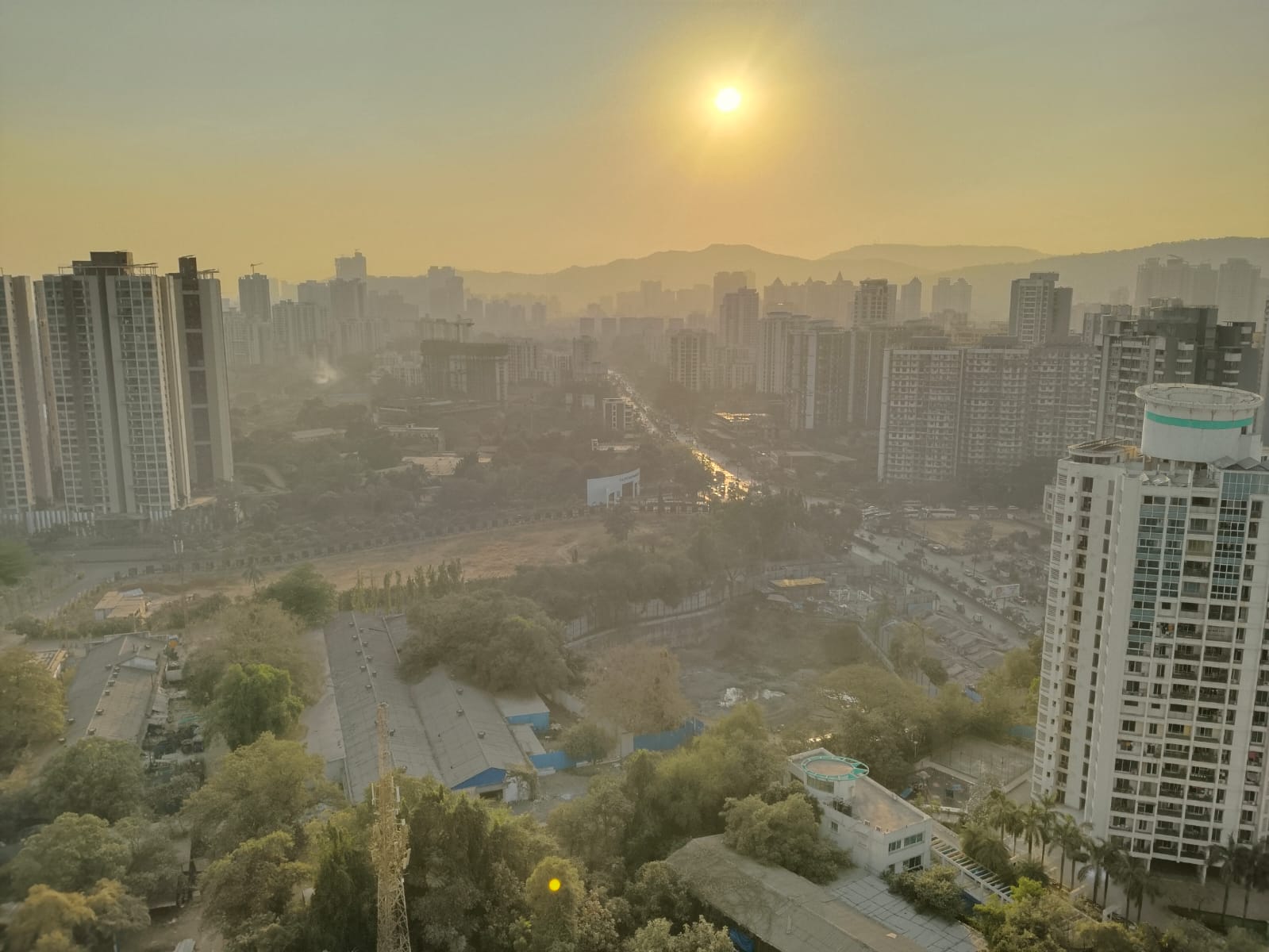 2 BHK + Pooja Room Apartment For Sale in Kalpataru Immensa