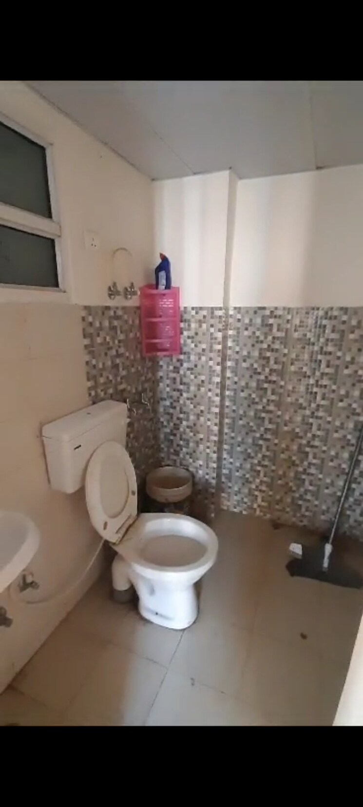 Bathroom, wave-city-swamanorath 2 Bedroom 678 Sq.Ft. Apartment In Pilkhuwa Ghaziabad 8202913