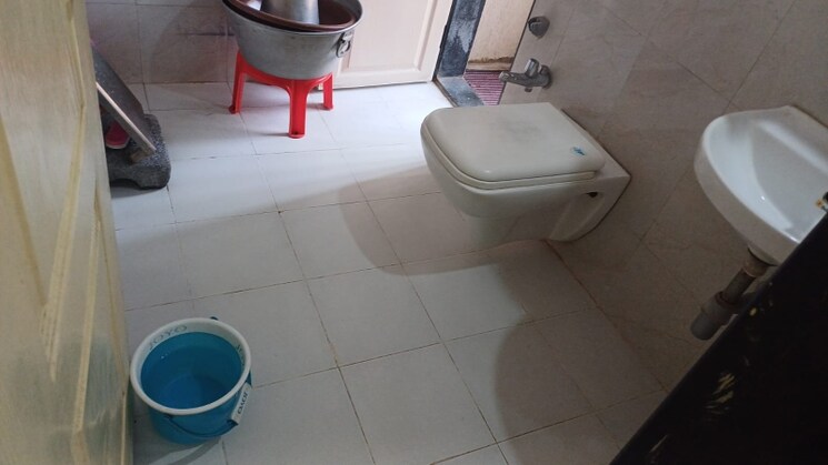 Bathroom, thane west 2 Bedroom 715 Sq.Ft. Apartment In Thane West Thane 8203017