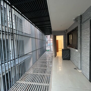 Balcony in 2 BHK Builder Floor at Ansal Sushant Lok I, Sector 43 – for Rent