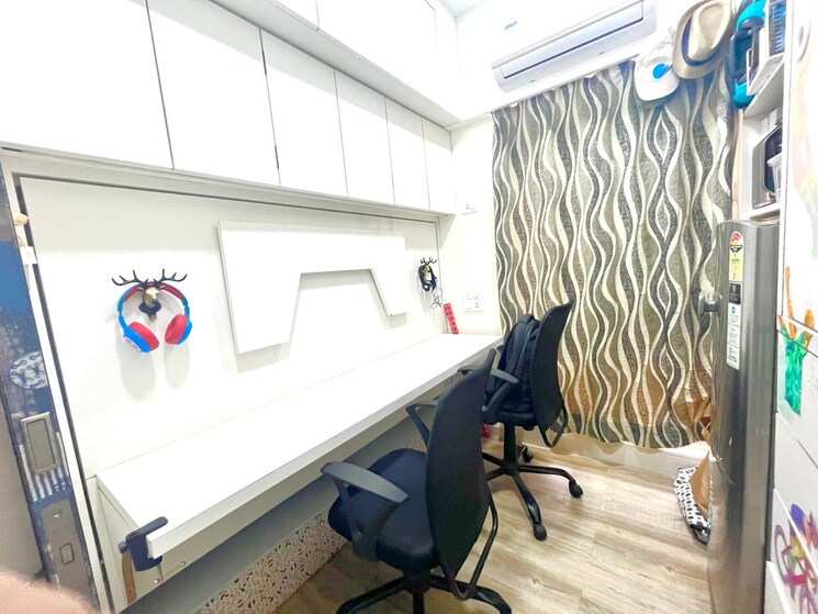 Master Bedroom, vijay-orovia 3 Bedroom 970 Sq.Ft. Apartment In Ghodbunder Road Thane 8203085