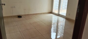 Room in 3 BHK Apartment at Gaur Sportswood, Sector 79 – for Rent