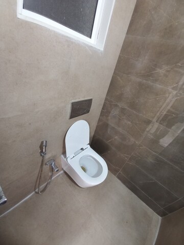 Bathroom in 1.5 BHK Apartment at Dosti Oro 67, Kandivali West – for Rent
