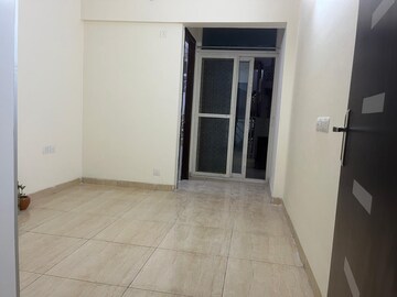 Room in 3 BHK Apartment at Gaur Sportswood, Sector 79 – for Rent
