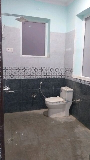 Bathroom in  Pg at Sector 16 – for Rent