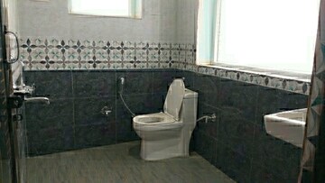 Bathroom in  Pg at Sector 16 – for Rent