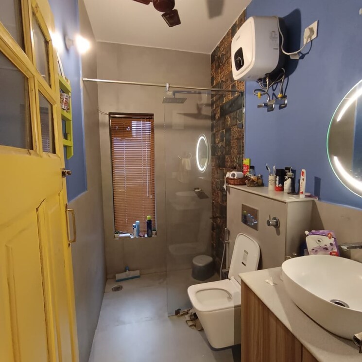 Team Area, sector 72 4 Bedroom 112 Sq.Mt. Independent House In Sector 72 Noida 8203174