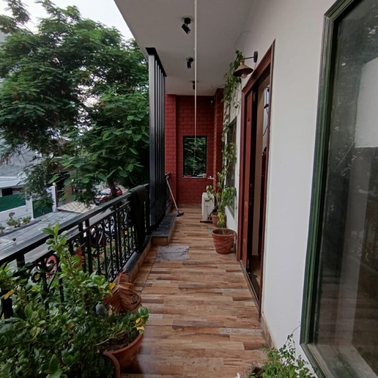 Balcony, sector 72 4 Bedroom 112 Sq.Mt. Independent House In Sector 72 Noida 8203174