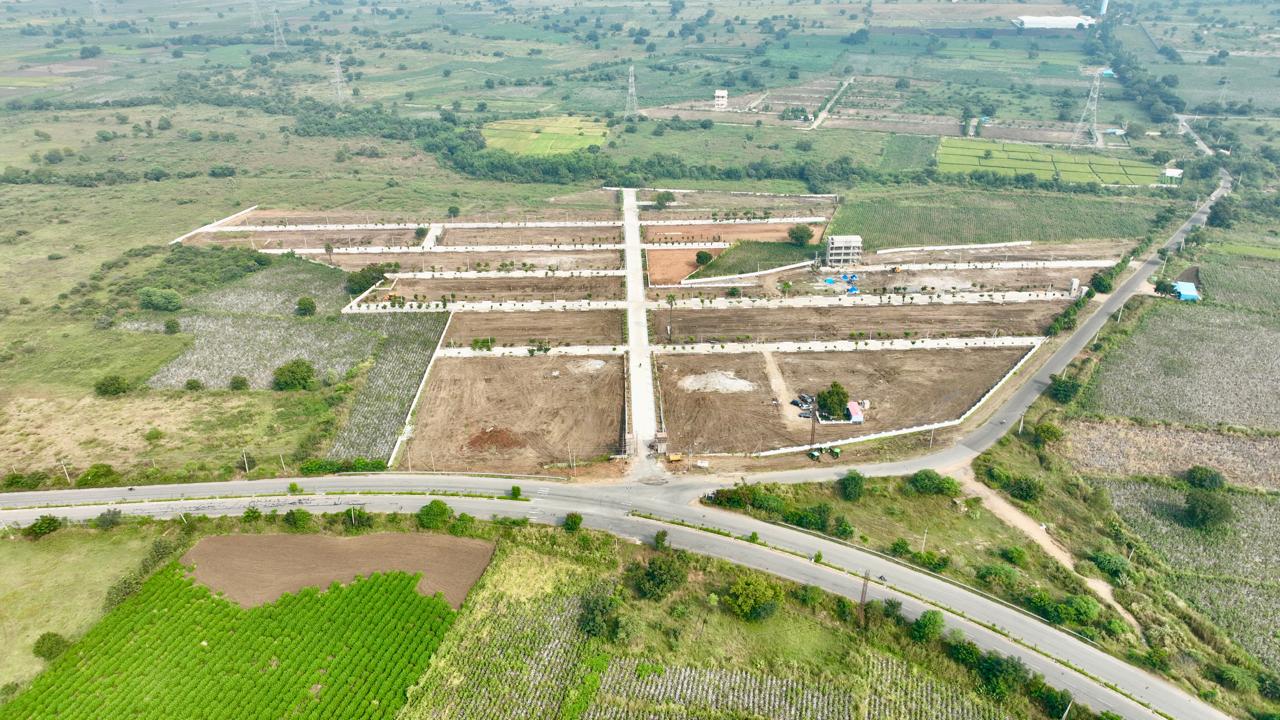 Plot For Sale in Lr Green Shields, Kandi 