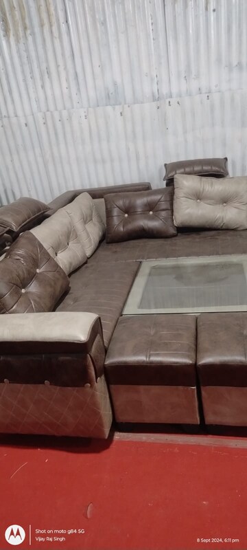 Living Room in 4 BHK Apartment at Kbnows Apartment, Sector 16 Greater Noida – for Rent