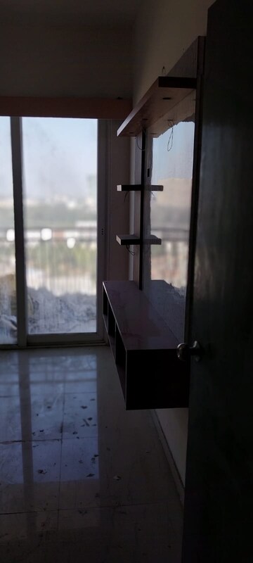 Furnished Amenities in 2 BHK Apartment at Panchsheel Greens II, Sector 16 Greater Noida – for Rent