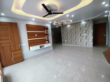 Parking in 3 BHK Apartment at Gardenia Gateway, Sector 75 – for Sale